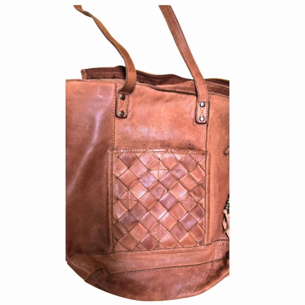 Beautiful *Vilenca Holland Olivia Woven Accent Cognac Leather Shoulder Bag - Picture 2 of 9